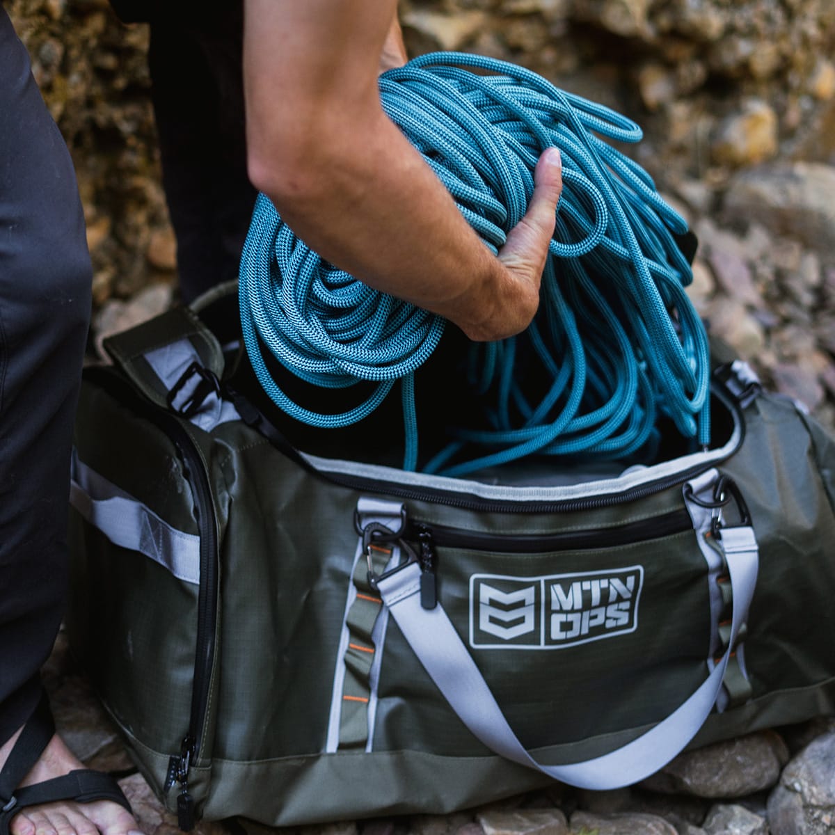 LONG HAUL DUFFEL 8 LONG HAUL DUFFEL